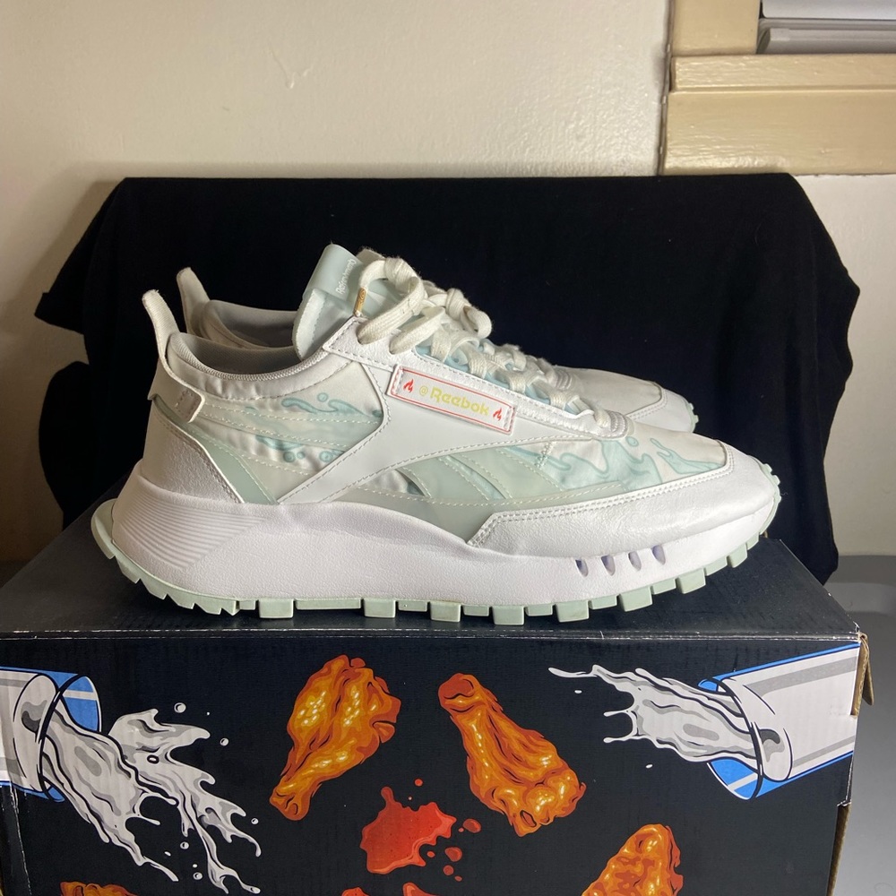 Mens Reebok Classic Size 9.5